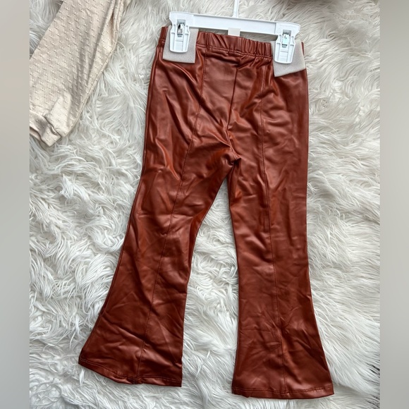 Toddler Girl BTween Heart Flocked Top & Flare Leather Leggings Set Size 4T - Picture 2 of 5